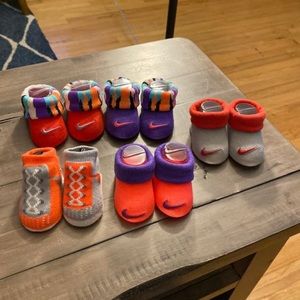 5 pc Nike booties for babies nwot
